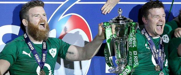 Gordon D'Arcy and Brian O'Briscoll celebrate winning the 2014 Six Nations title