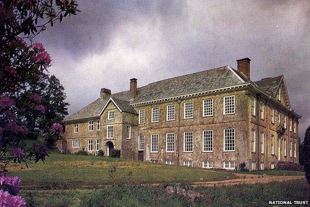 Dunsland House before fire destroyed the property