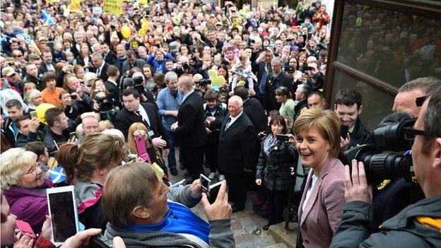 Crowds greet Nicola Sturgeon in Inverness