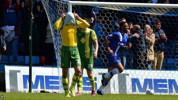 Gillingham celebrate goal