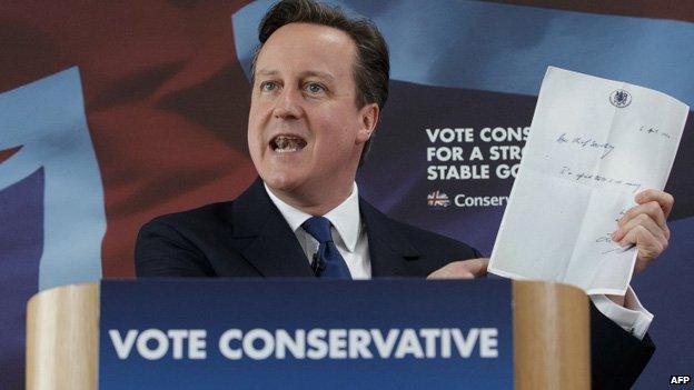 David Cameron with the note left by former Treasury Secretary Liam Byrne