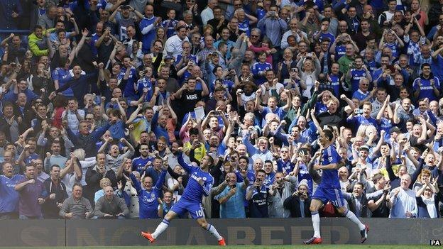 Eden Hazard and cheering crowds