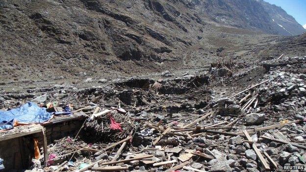 A general view of the aftermath the avalanche in Langtang village (picture from 2 May)