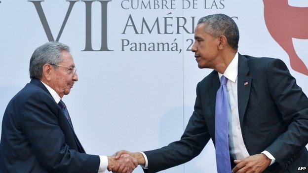 US President Barack Obama shakes hands with Cuban President Raul Castro on sidelines of Summit of the Americas. 11 April 2015