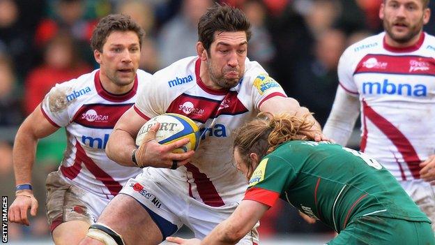 Nathan Hines in action for Sale Sharks