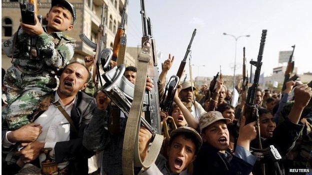 Young Houthi supporters in Sanaa (27/04/15)