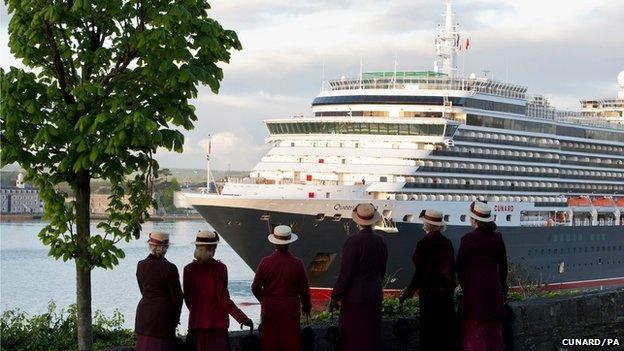 Passengers from the Cunard ship Queen Victoria
