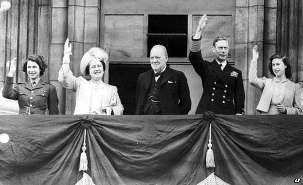 Royal Family and Winston Churchill on Buckingham Palace balcony on VE Day