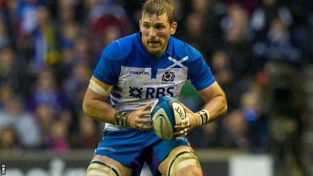 John Barclay carries for Scotland against South Africa