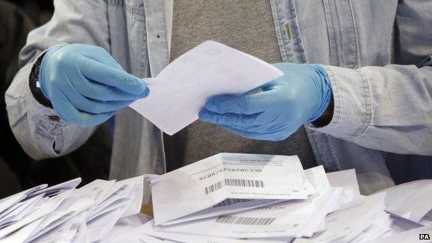 Staff looking for ballot paper at Glasgow count