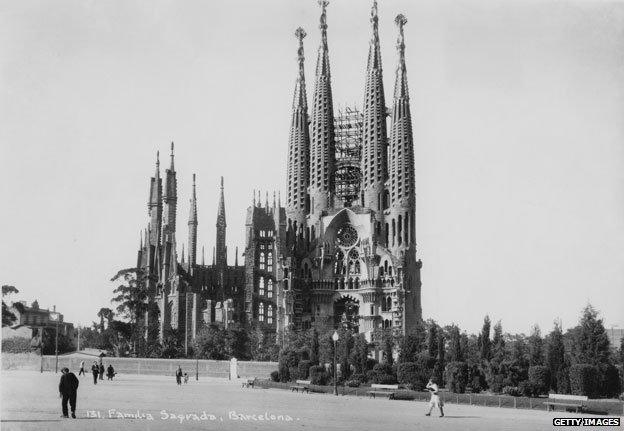 The Sagrada Familia in 1940