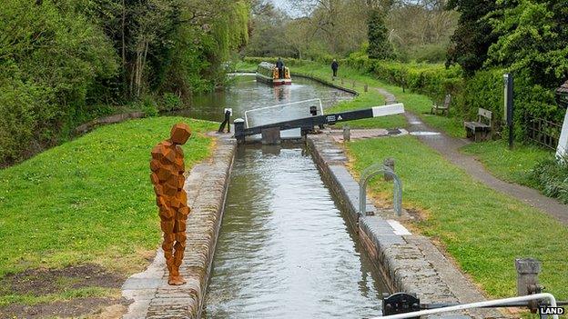 Antony Gormley sculpture