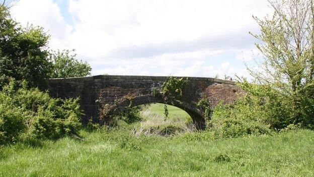 Westfield canal bridge