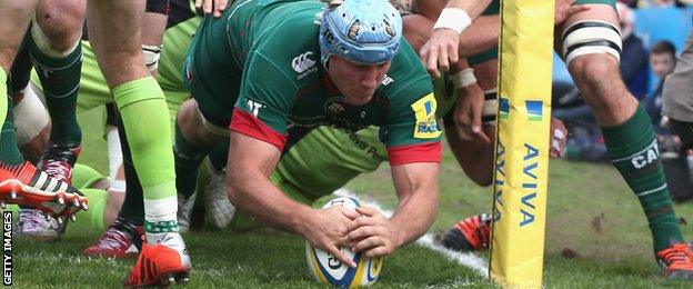 Leicester's Jordan Crane scores the first try of the game against Northampton