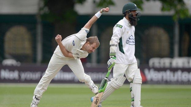 Neil Wagner and Moeen Ali