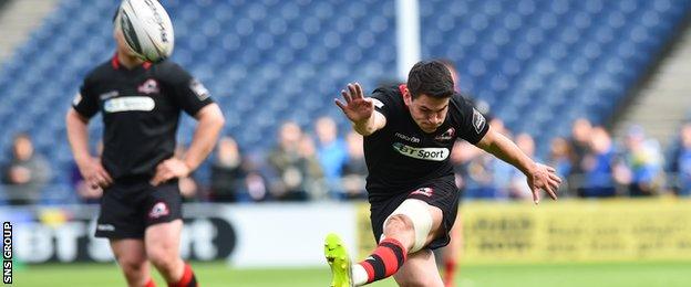 Edinburgh's Sam Hidalgo-Clyne scores his penalty to make it 23-22