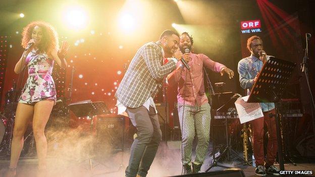 Guy Sebastian and band perform in Vienna (17 May 2015)