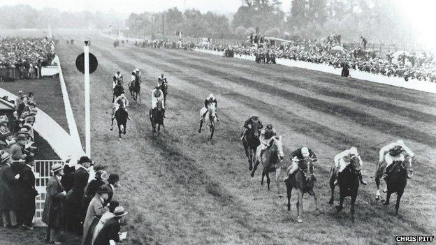 Racing at Hurst Park - the Richemont Plate