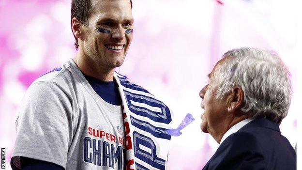 Patriots owner Robert Kraft has given quarterback Tom Brady his full backing