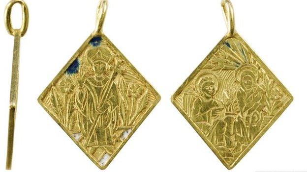 Medieval pendant