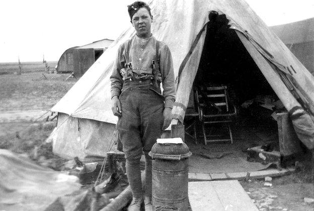 Squaddie by his stove