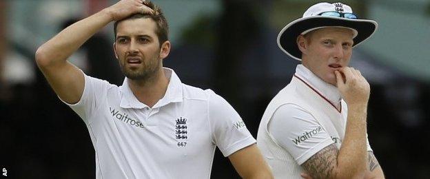 Mark Wood and Ben Stokes react to the review decision