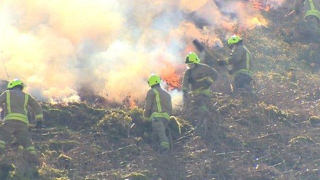 South Wales firefighters tackle grassfire in Rhondda Cynon Taff