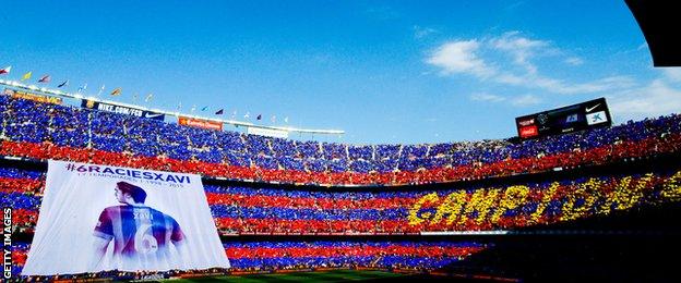 Xavi giant flag