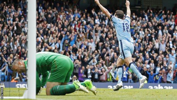 Frank Lampard celebrates his goal