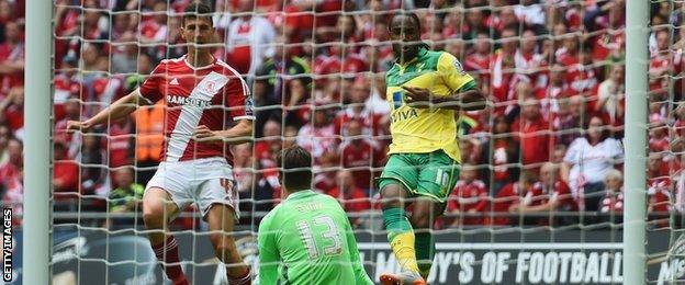 Cameron Jerome scores for Norwich