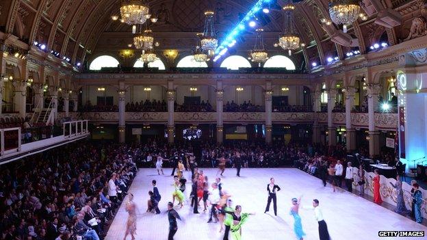 dancers at winter garden