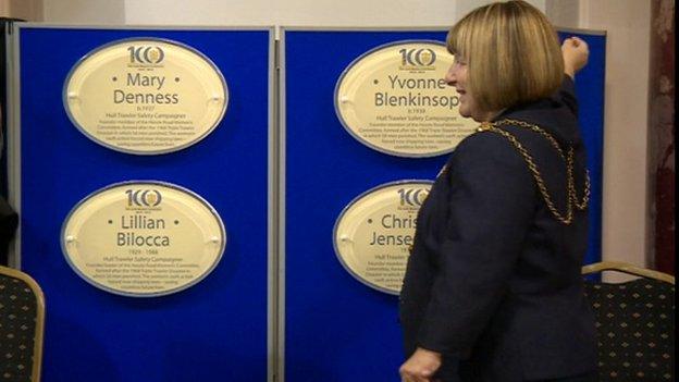 The plaque unveiling