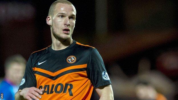 Jaroslaw Fojut in action for Dundee United