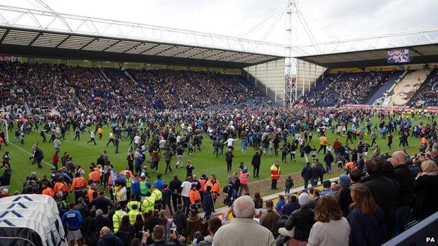 Pitch invasion at Preston v Chesterfield