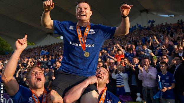 Brian O'Driscoll (centre) and Leinster celebrate winning the Pro12 in 2014