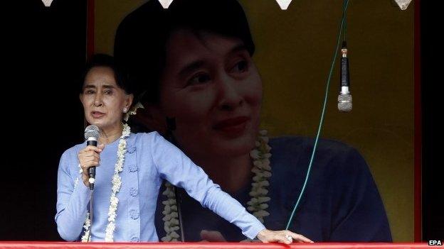 Myanmar opposition leader Aung San Suu Kyi (18 May 2015)