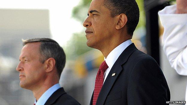 Martin O'Malley stands next to President Barack Obama.