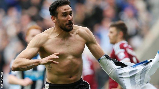 Newcastle winger Jonas Gutierrez