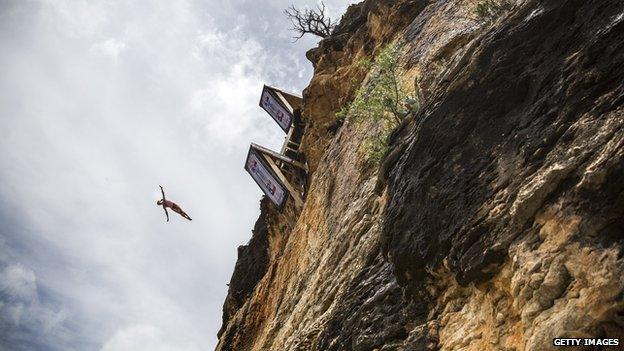 Tara Hyer-Tira of the USA dives from the 20 metre platform