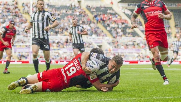 Salford v Widnes, Magic Weekend 2015, St James' Park