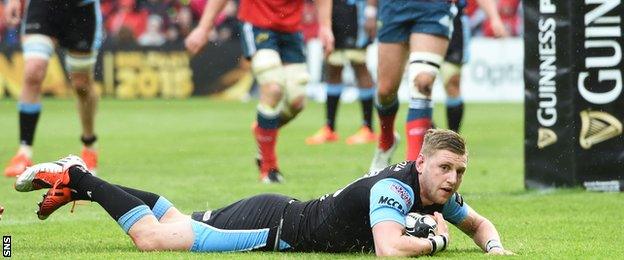 Finn Russell scored Glasgow Warrior's fourth try of the game