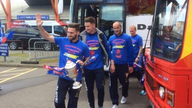 Inverness Caledonian Thistle doing bus parade following Scottish Cup win