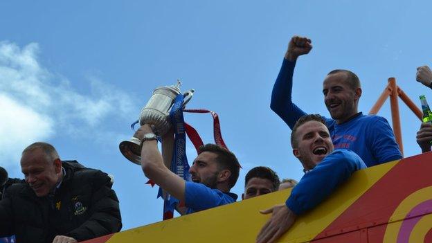 Inverness Caledonian Thistle doing bus parade following Scottish Cup win