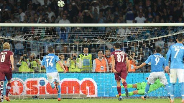 Gonzalo Higuain misses a penalty