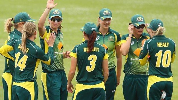 Australia celebrate a wicket