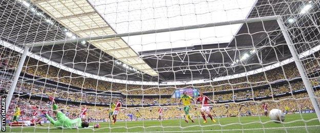 Norwich beat Middlesbrough in the play-off final at Wembley to win promotion to the English Premier League