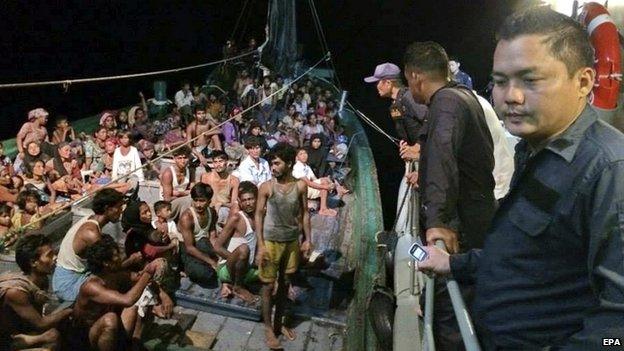 Rohingya migrants believed to be from Myanmar and Bangladesh on a boat rescued by the Thai Navy (14 May 2015)