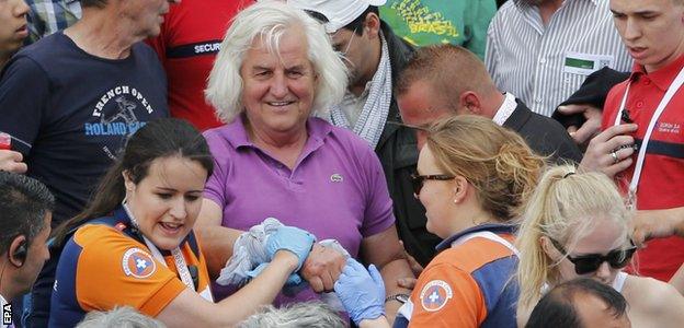 Injury to crowd member at French Open