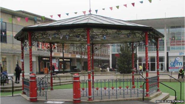 The former bandstand from Gatwick racecourse, now in Crawley town centre