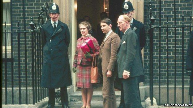 Madge Elliot and David Steel outside 10 Downing street.